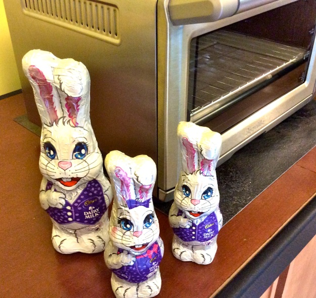 Bench top oven with Easter bunny friends
